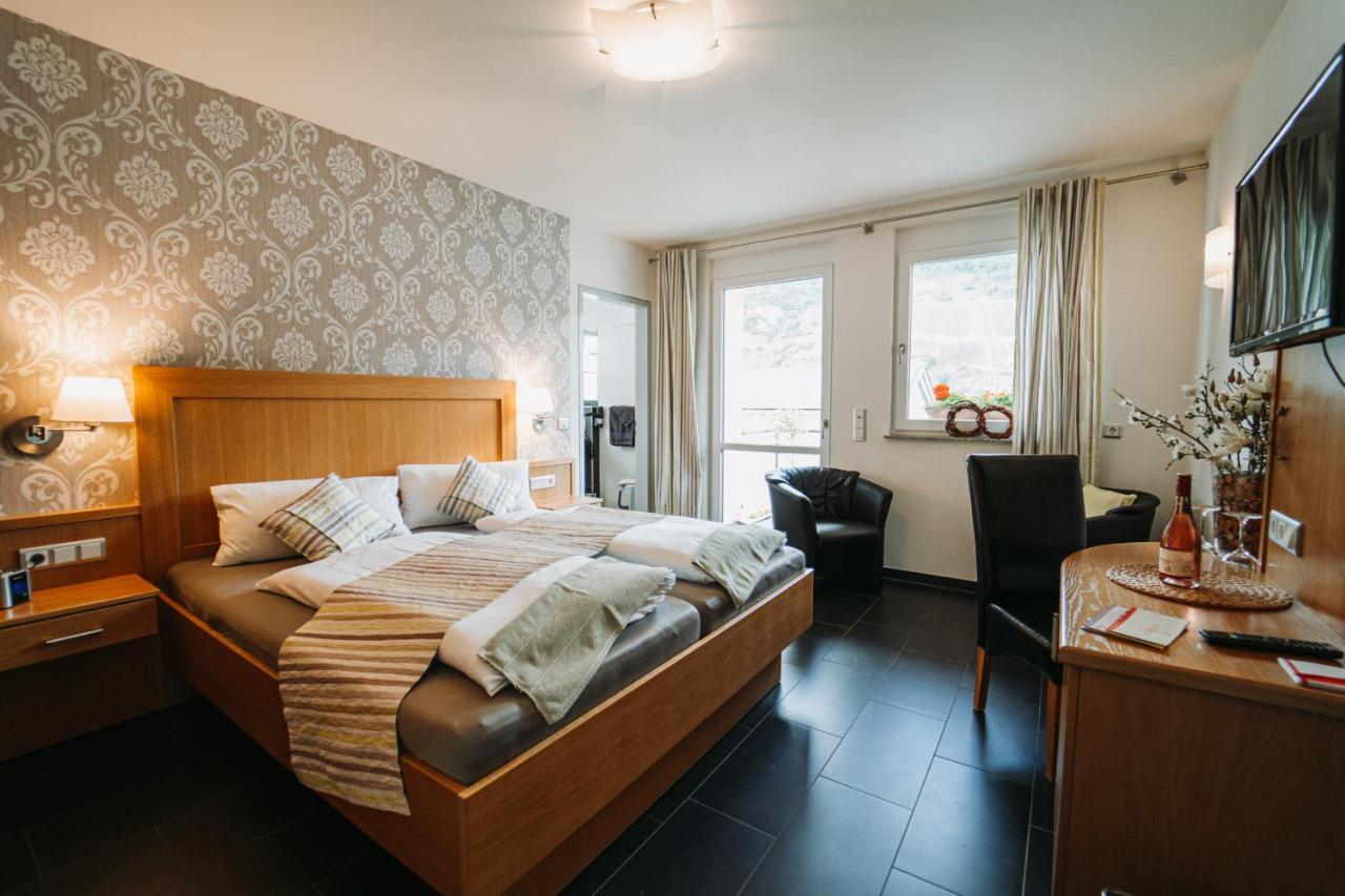 Wein- Und Gaestehaus Schwaab&Sohn Erden 外观 照片